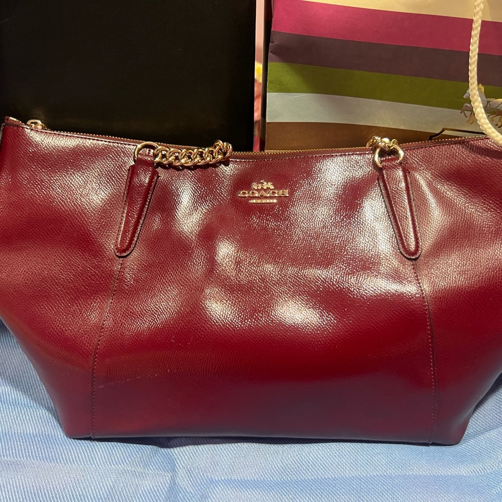 Coach Ava Chain Tote (F87775)